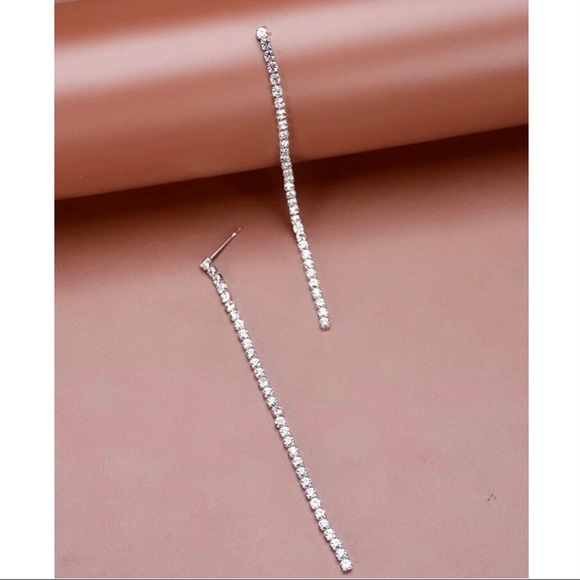 Rhinestone Chain Tassel Drop Stud Earrings - Picture 4 of 8